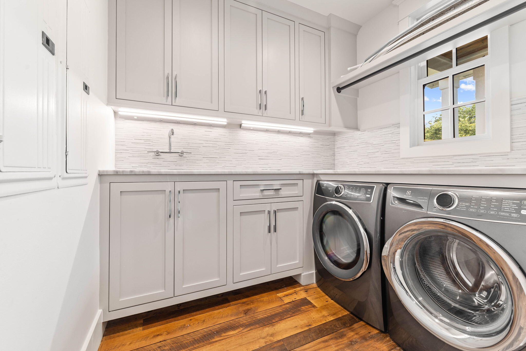 58 Coopersmith Ln Inlet Beach Inlet Beach, FL 32461 - Photo 63 of 130 a utility room with sink dryer and washer