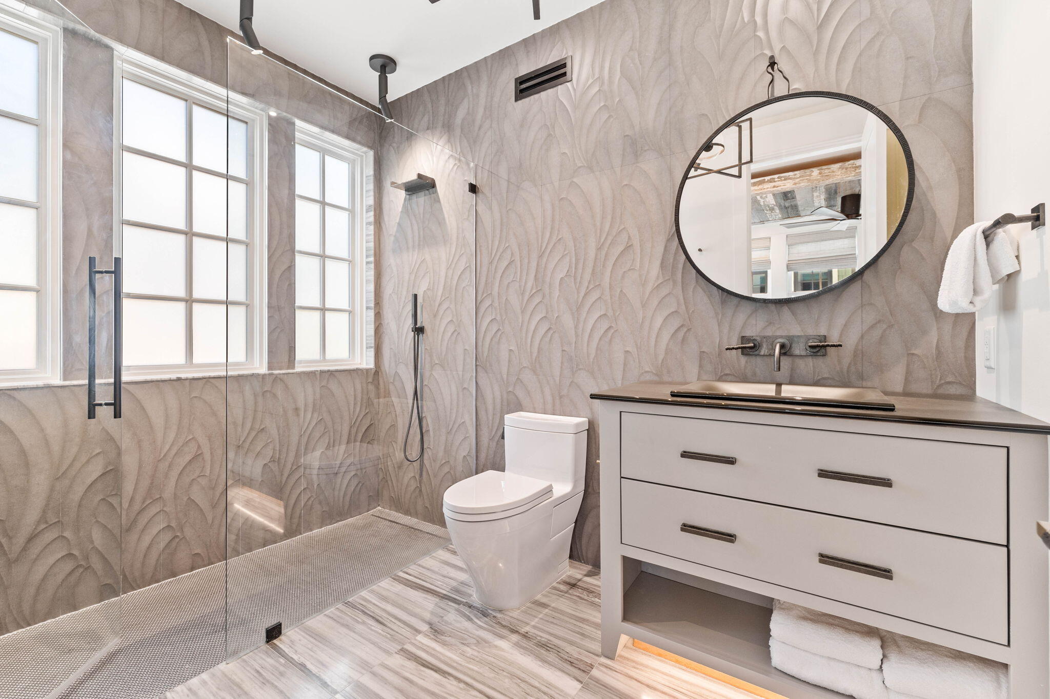 58 Coopersmith Ln Inlet Beach Inlet Beach, FL 32461 - Photo 66 of 130 Bedroom 2's Bathroom