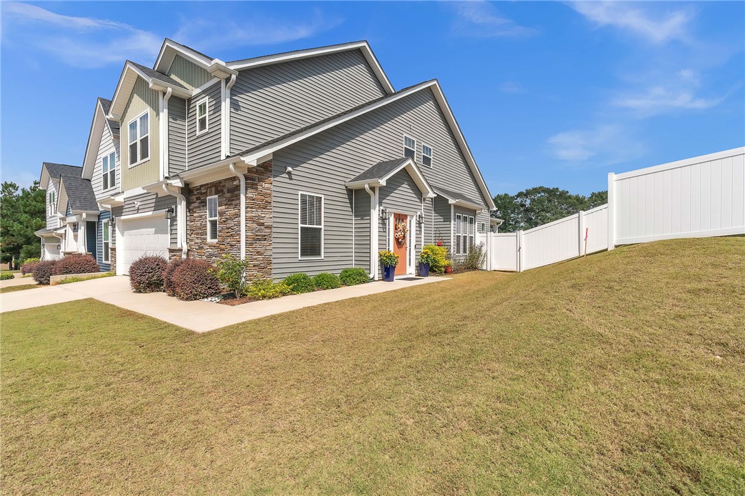 119 Tiger Pond Road Easley, SC 29642 - Photo 2 of 31