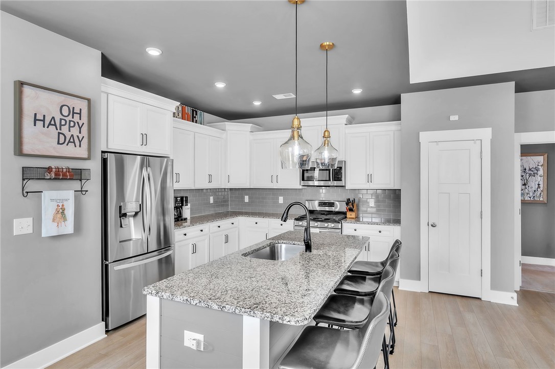 119 Tiger Pond Road Easley, SC 29642 - Photo 4 of 31