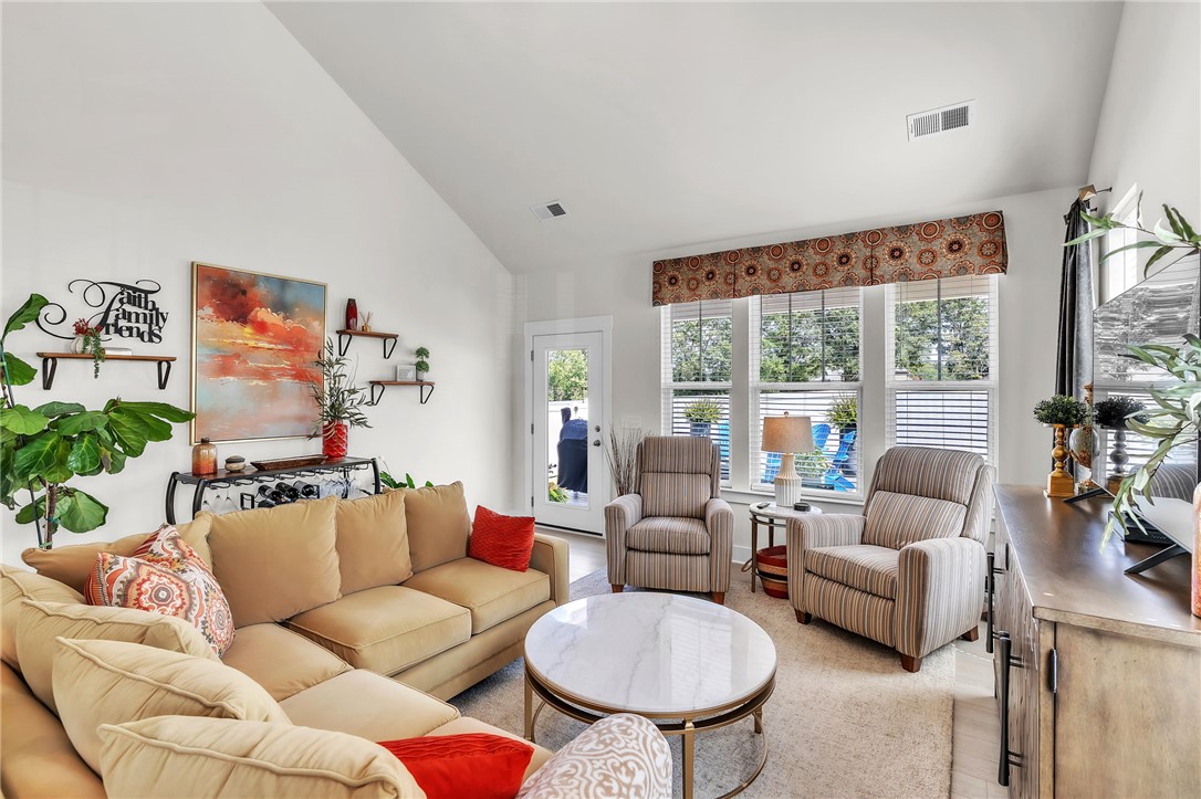 119 Tiger Pond Road Easley, SC 29642 - Photo 8 of 31