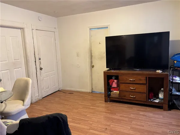 $169,900 | 760 Elizabeth Street, Utica, NY 13501