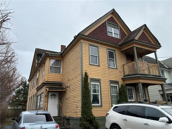$169,900 | 760 Elizabeth Street, Utica, NY 13501