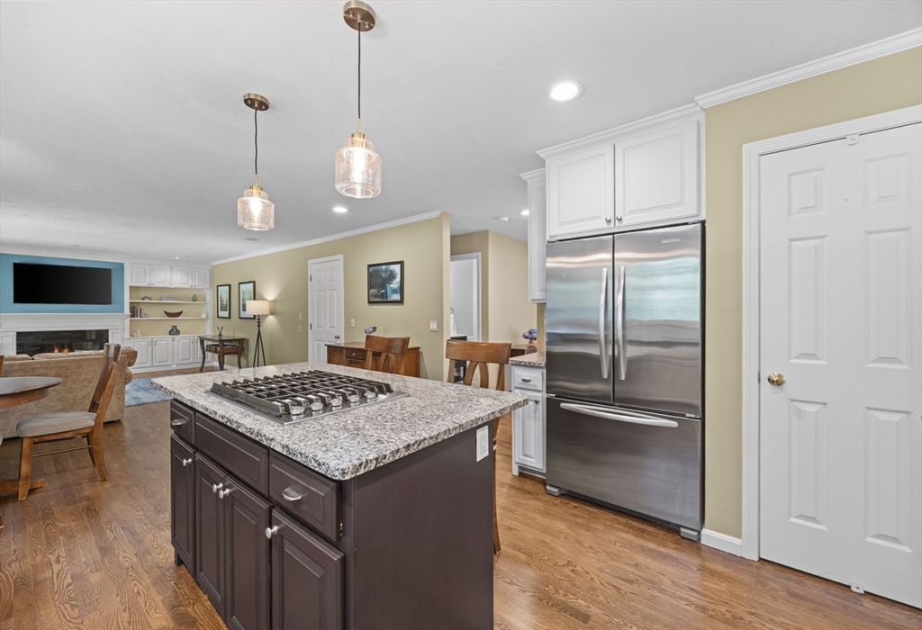 175 Maskwonicut Street Sharon, MA 02067 - Photo 11 of 41