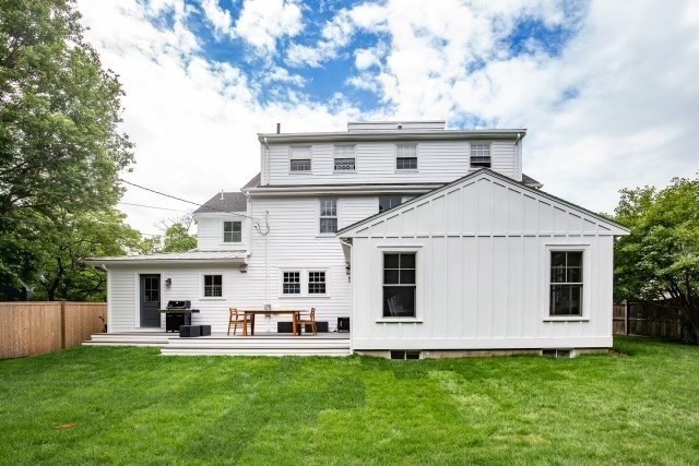 28 Rose Avenue Marblehead, MA 01945 - Photo 30 of 31 a front view of a house with a garden