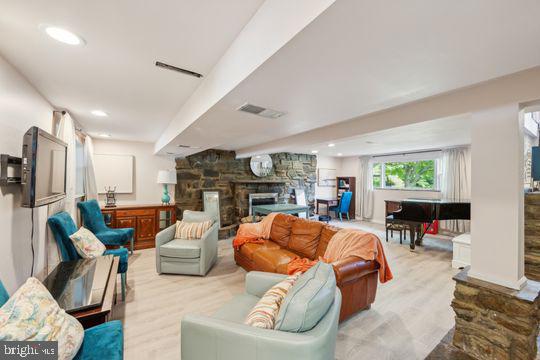 58 Kirk Road Garnet Valley, PA 19060 - Photo 19 of 31 Family room
