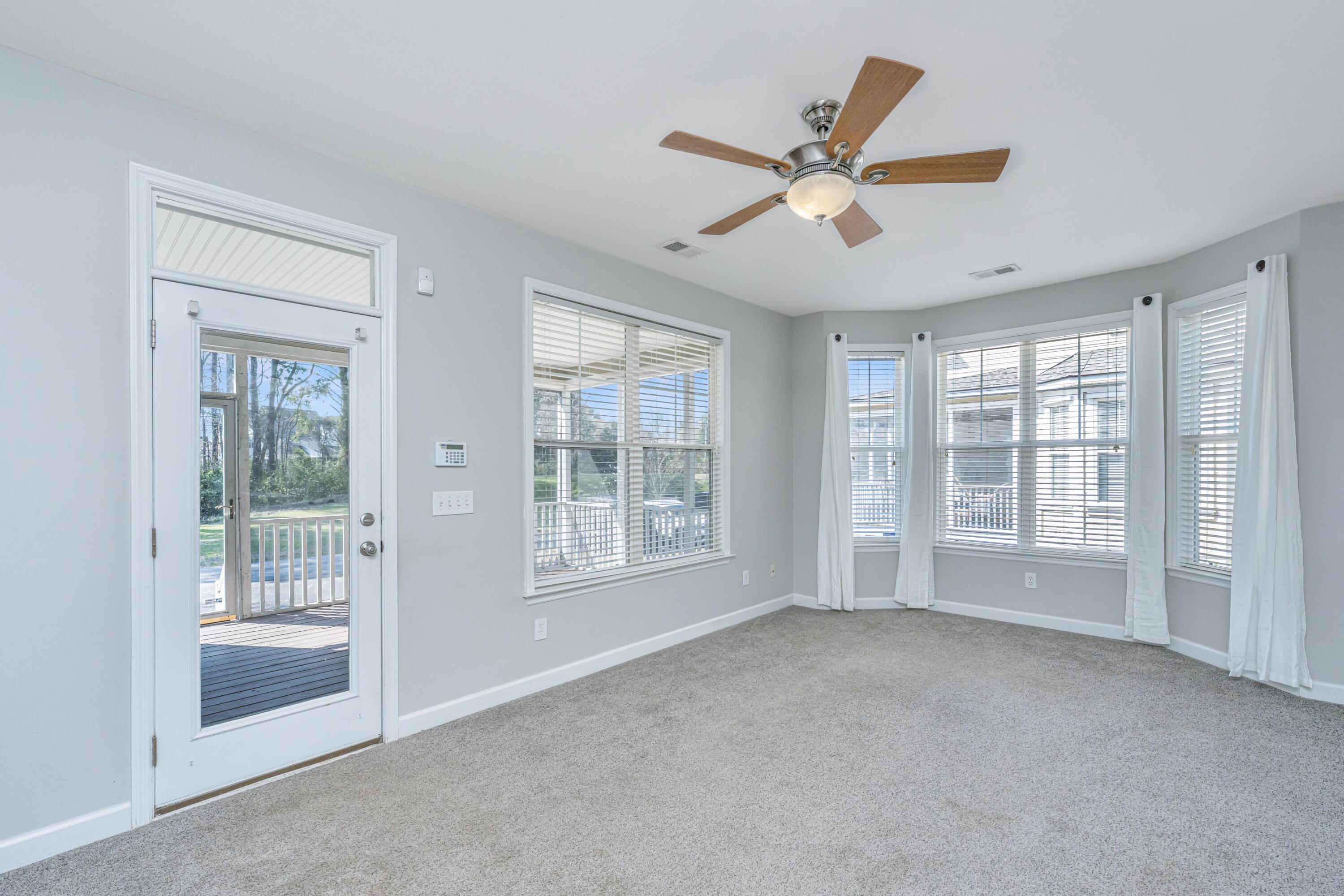 3004 Treadwell Street Mount Pleasant, SC 29466 - Photo 11 of 66 3004TreadwellSt014