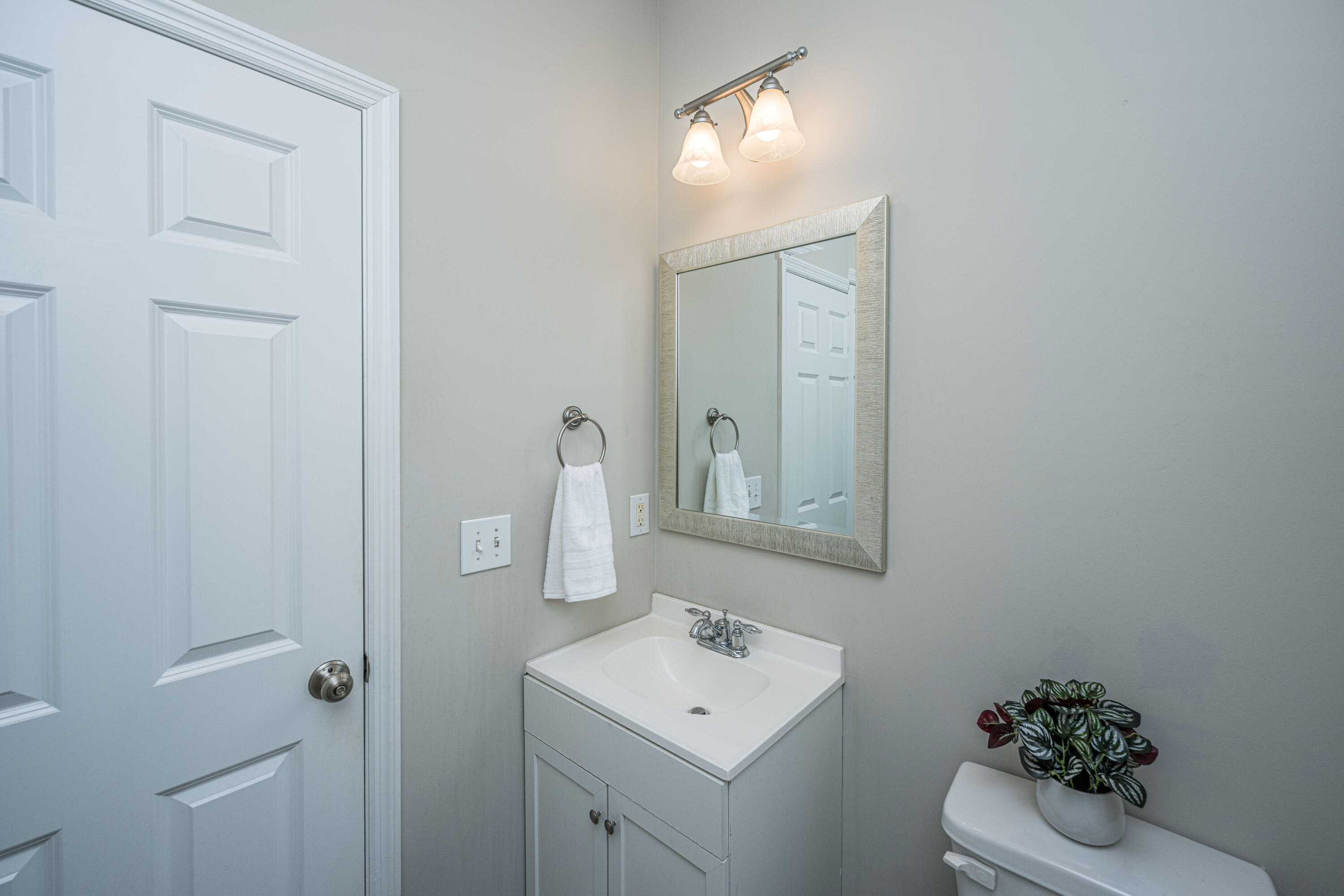 3004 Treadwell Street Mount Pleasant, SC 29466 - Photo 19 of 66 3004TreadwellSt035