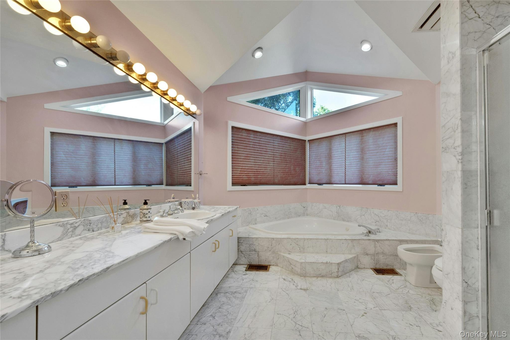 2 Meadowwood Lane Rye, NY 10580 - Photo 14 of 26