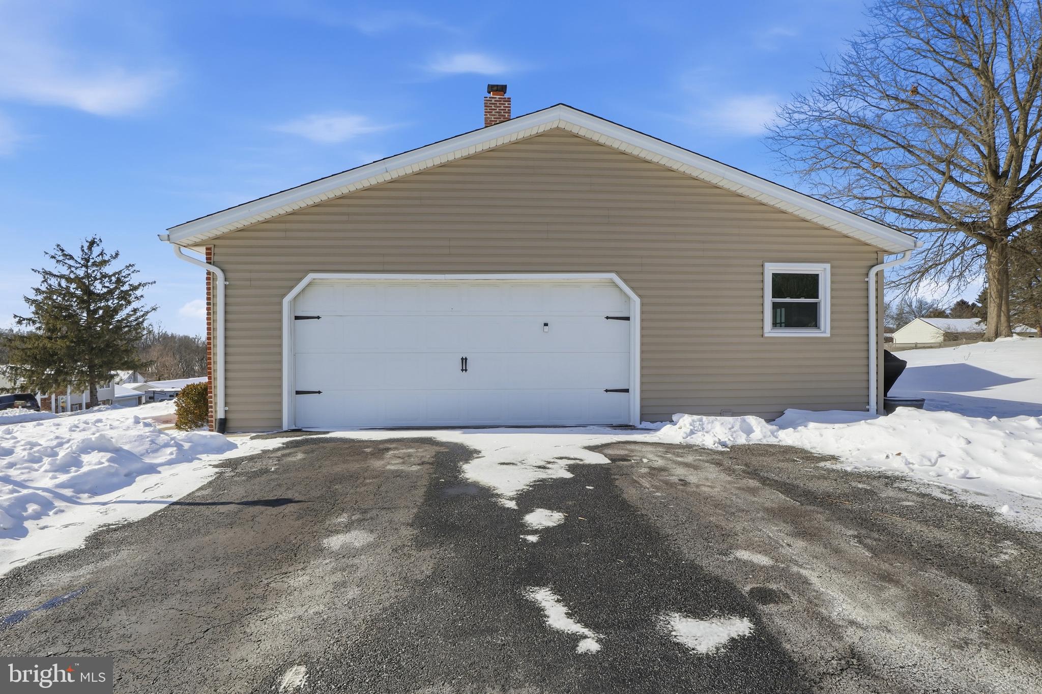 6136 Friar Road Harrisburg, PA 17111 - Photo 5 of 55