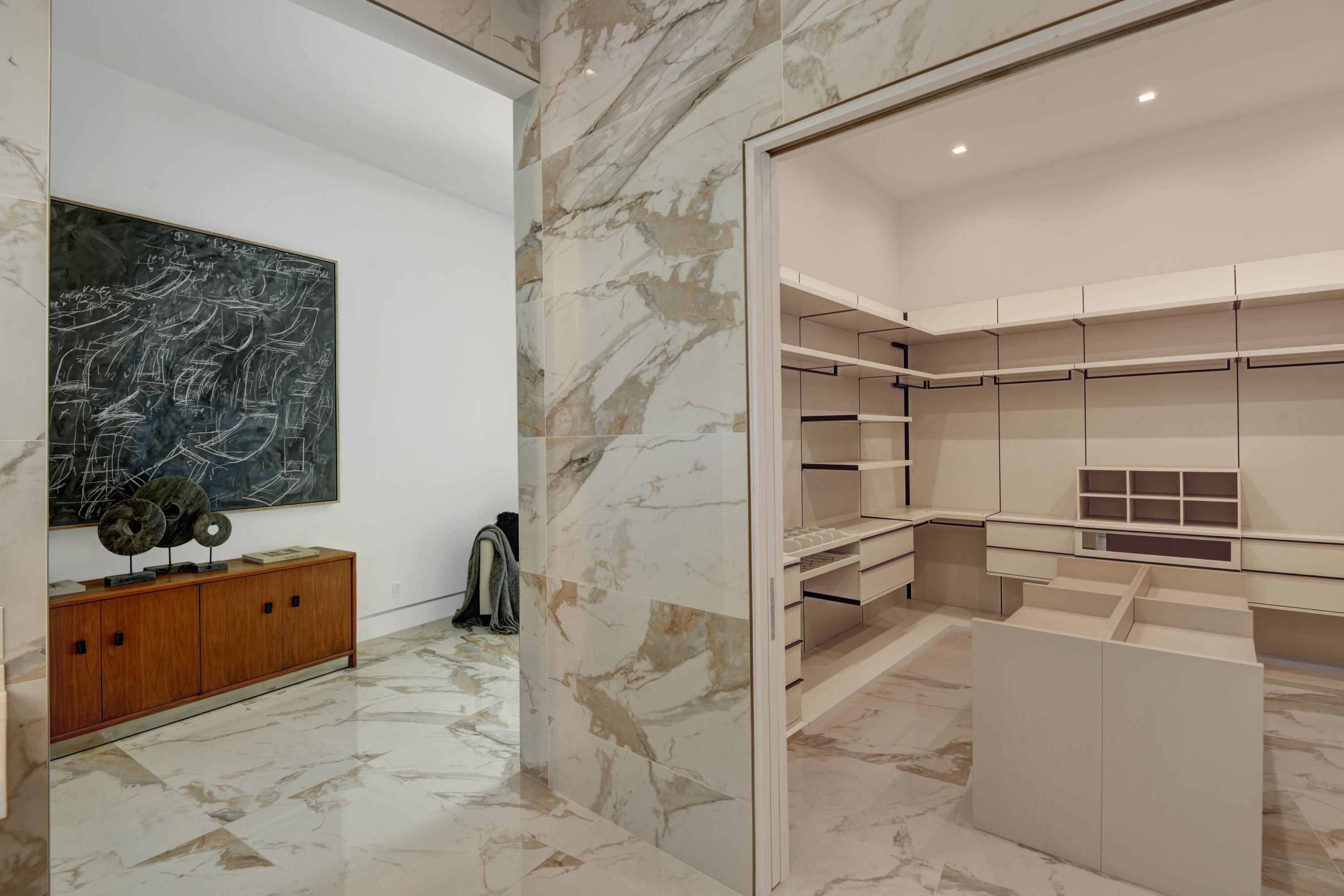 3 Bravo Court Rancho Mirage, CA 92270 - Photo 29 of 40 PRIMARY WALK IN CLOSET TO ENTRY HALL