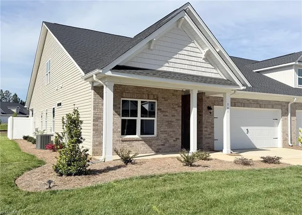 $389,900 | 301 Beeson Court, Clemmons, NC 27012