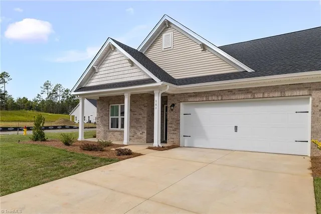 $399,900 | 301 Beeson Court, Clemmons, NC 27012