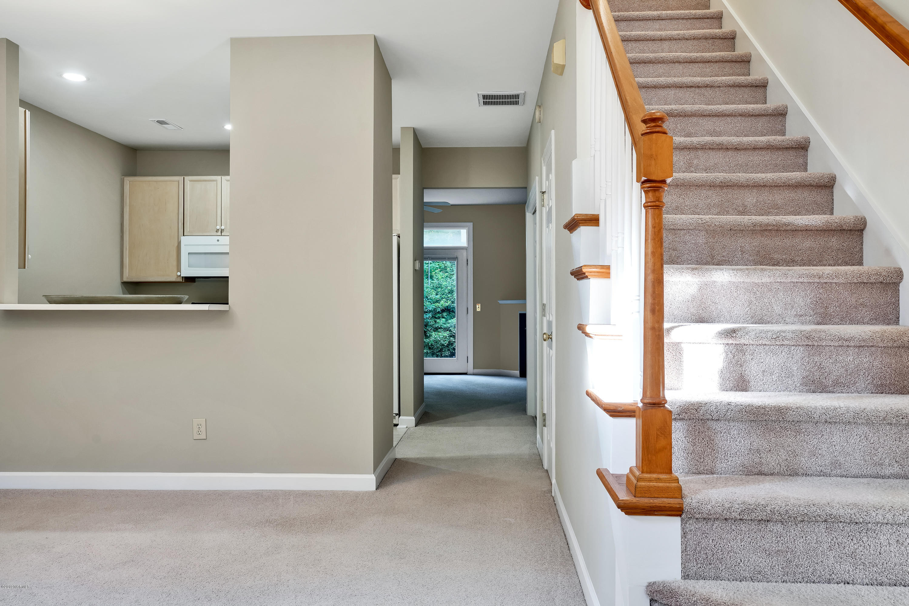 5813 Wrightsville Avenue, Unit 193 Wilmington, NC 28403 - Photo 6 of 19 5813WrightsvilleAve#193-10