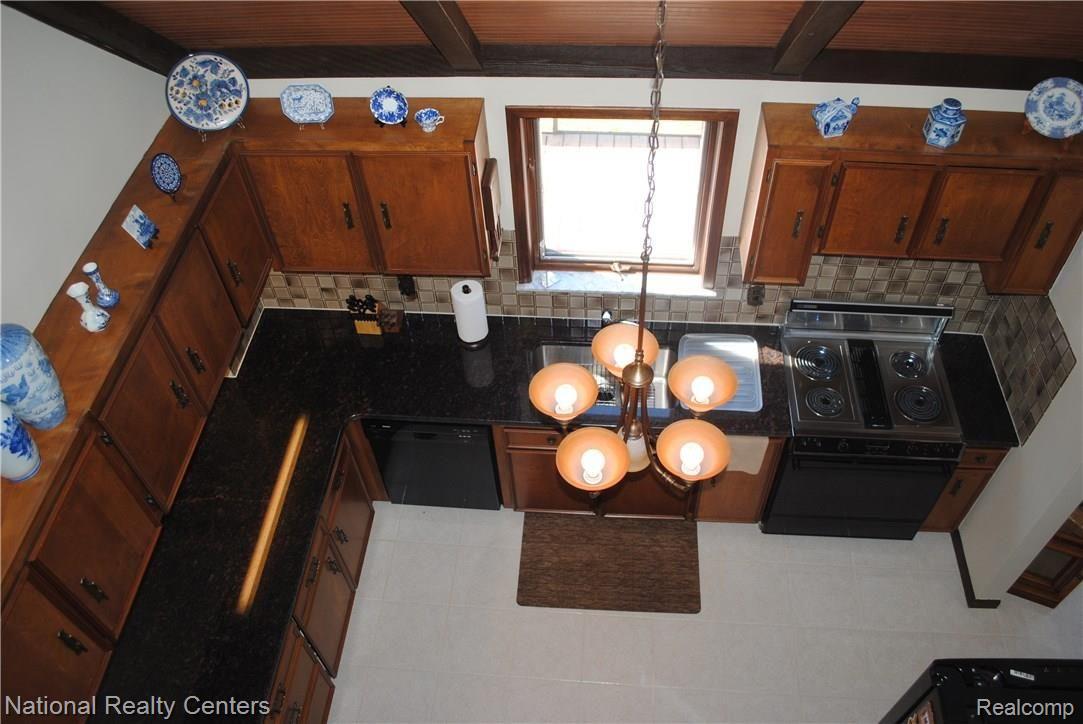 1769 Withey Road Columbus, MI 48063 - Photo 19 of 55 Spacious Kitchen!