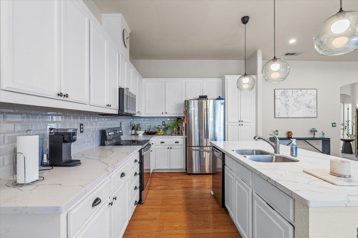 623 John Roos Drive Ripon, CA 95366 - Photo 14 of 37