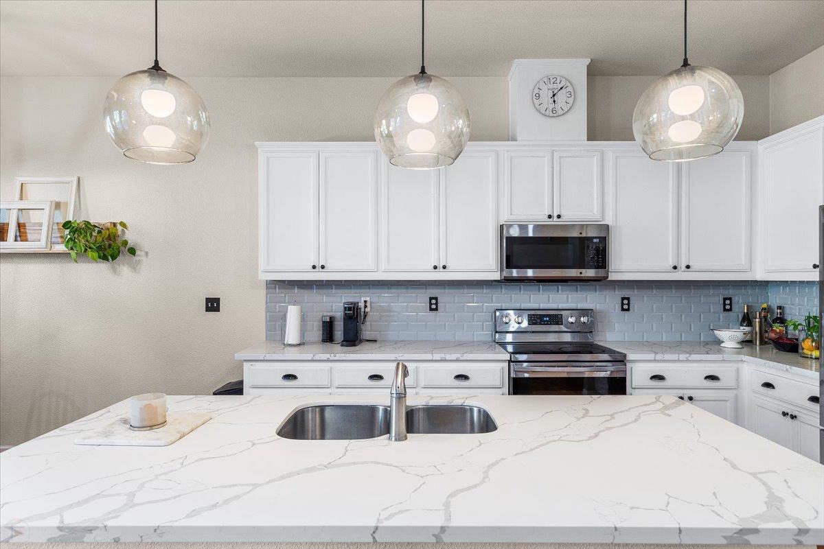 623 John Roos Drive Ripon, CA 95366 - Photo 15 of 37