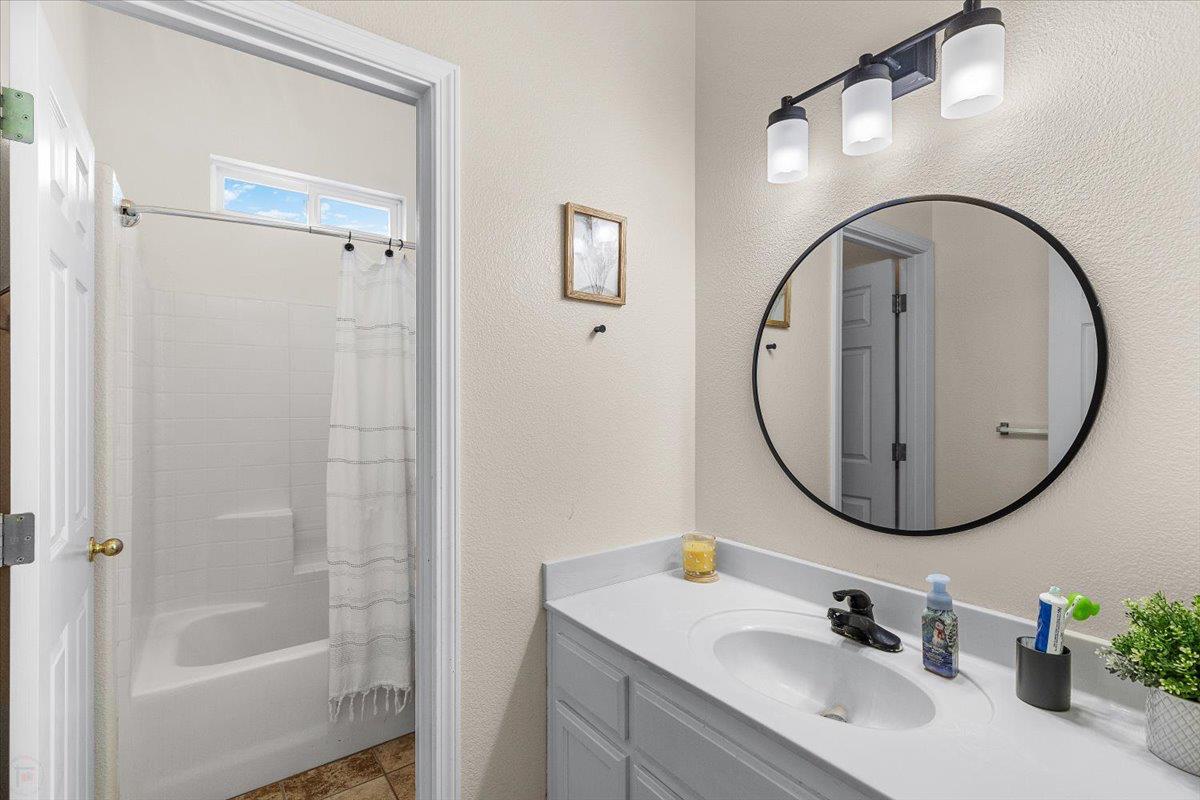 623 John Roos Drive Ripon, CA 95366 - Photo 29 of 37