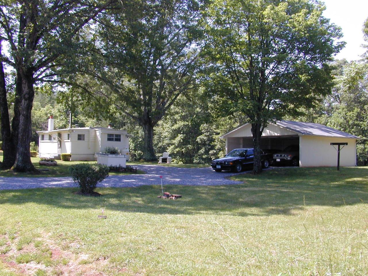6641 Toshes Road Pittsville, VA 24139 - Photo 3 of 14 Garage