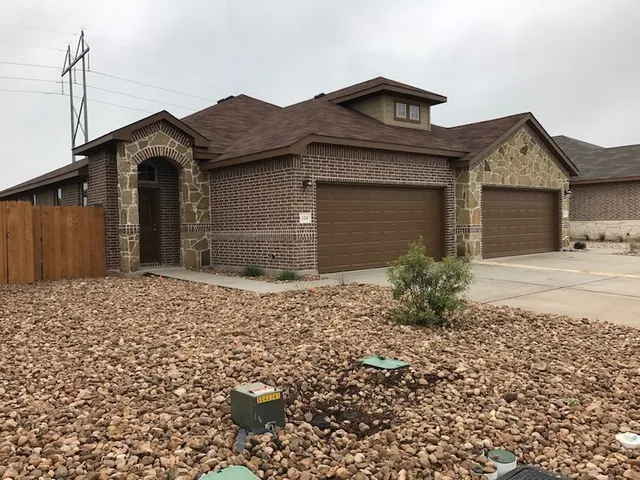 $580,000 | 124-126 Hidden Springs Drive, Bastrop, TX 78602