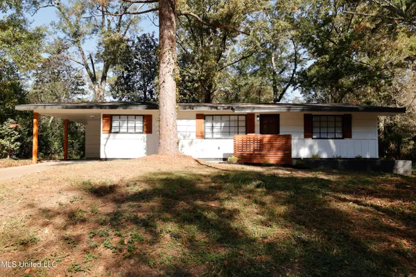 $192,000 | 4352 Ridgewood Circle, Jackson, MS 39211