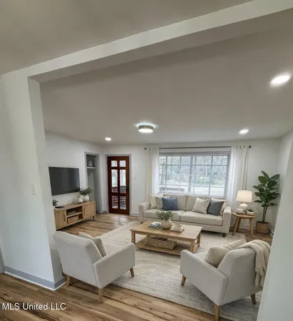 $192,000 | 4352 Ridgewood Circle, Jackson, MS 39211