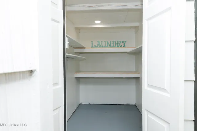 $205,000 | 4352 Ridgewood Circle, Jackson, MS 39211