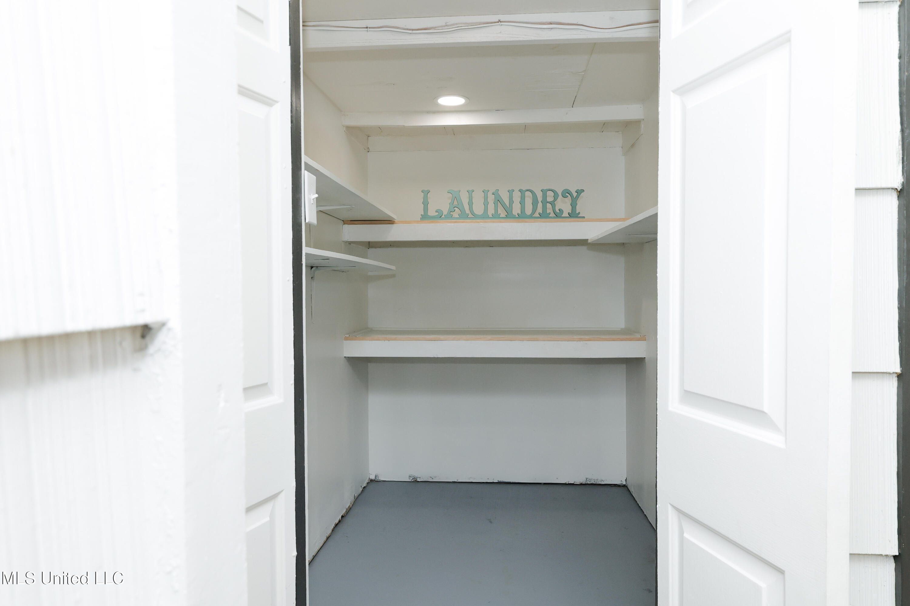 4352 Ridgewood Circle Jackson, MS 39211 - Photo 29 of 32 105-_D8A8267