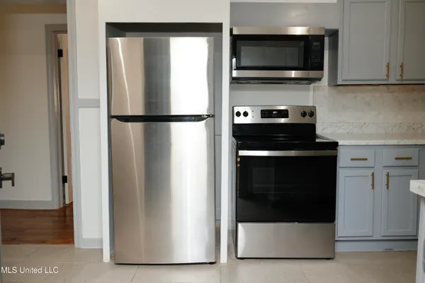 $192,000 | 4352 Ridgewood Circle, Jackson, MS 39211