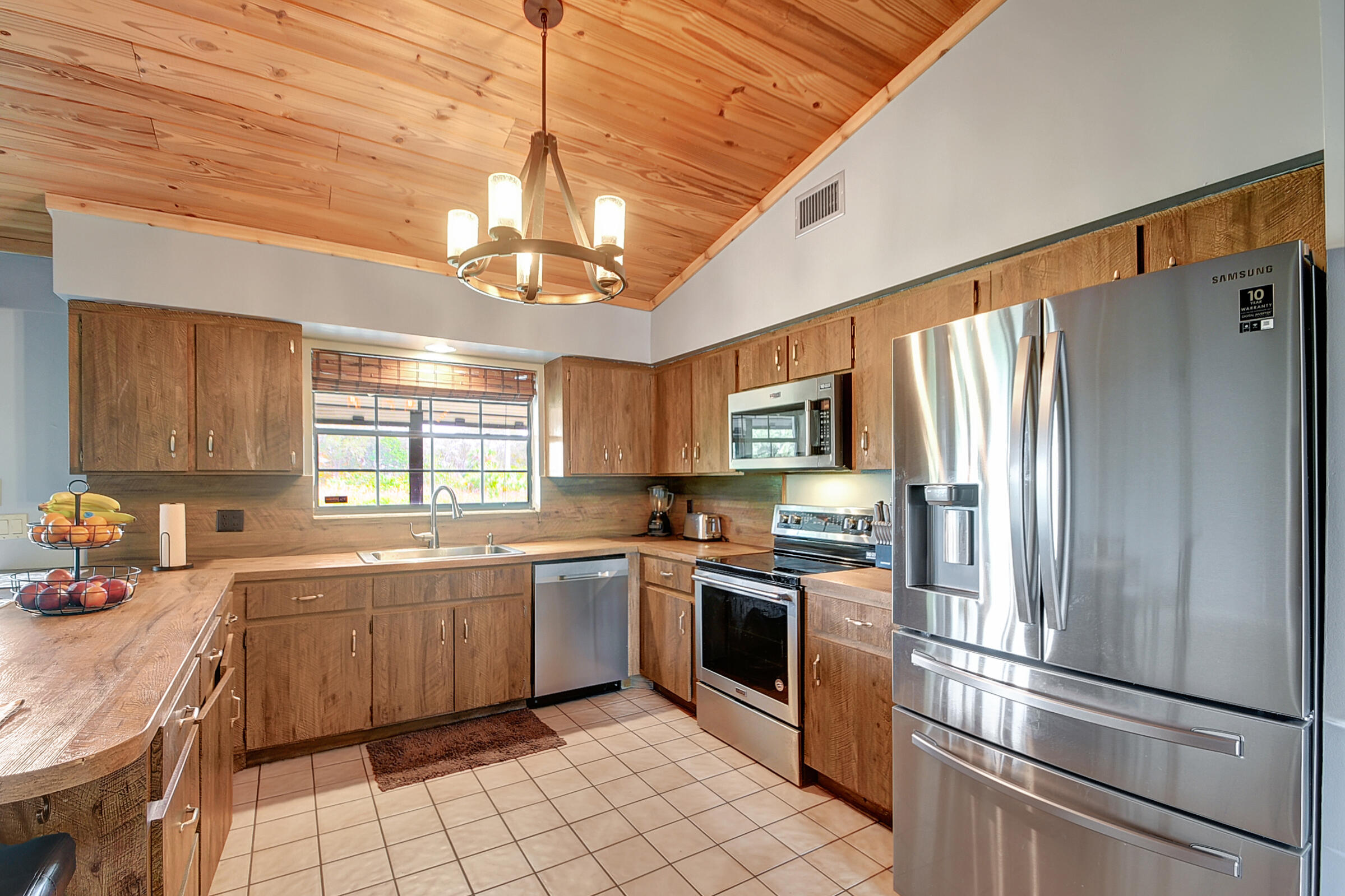 1941 Shower Tree Way Wellington, FL 33414 - Photo 13 of 36 28_house (15)