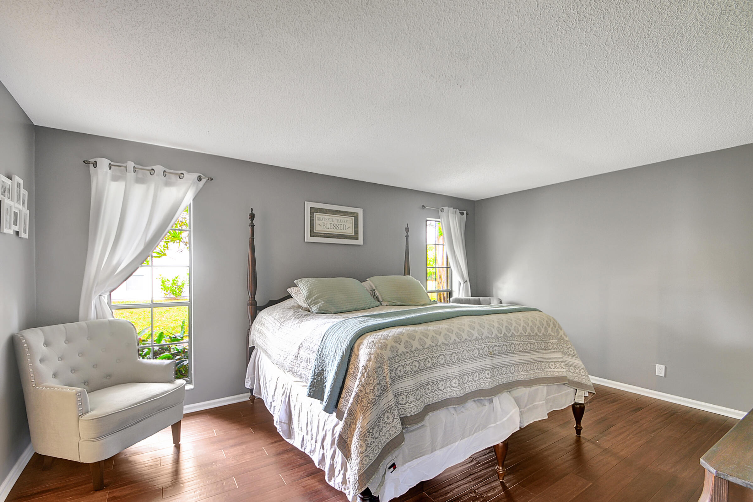 1941 Shower Tree Way Wellington, FL 33414 - Photo 15 of 36 31_house (18)