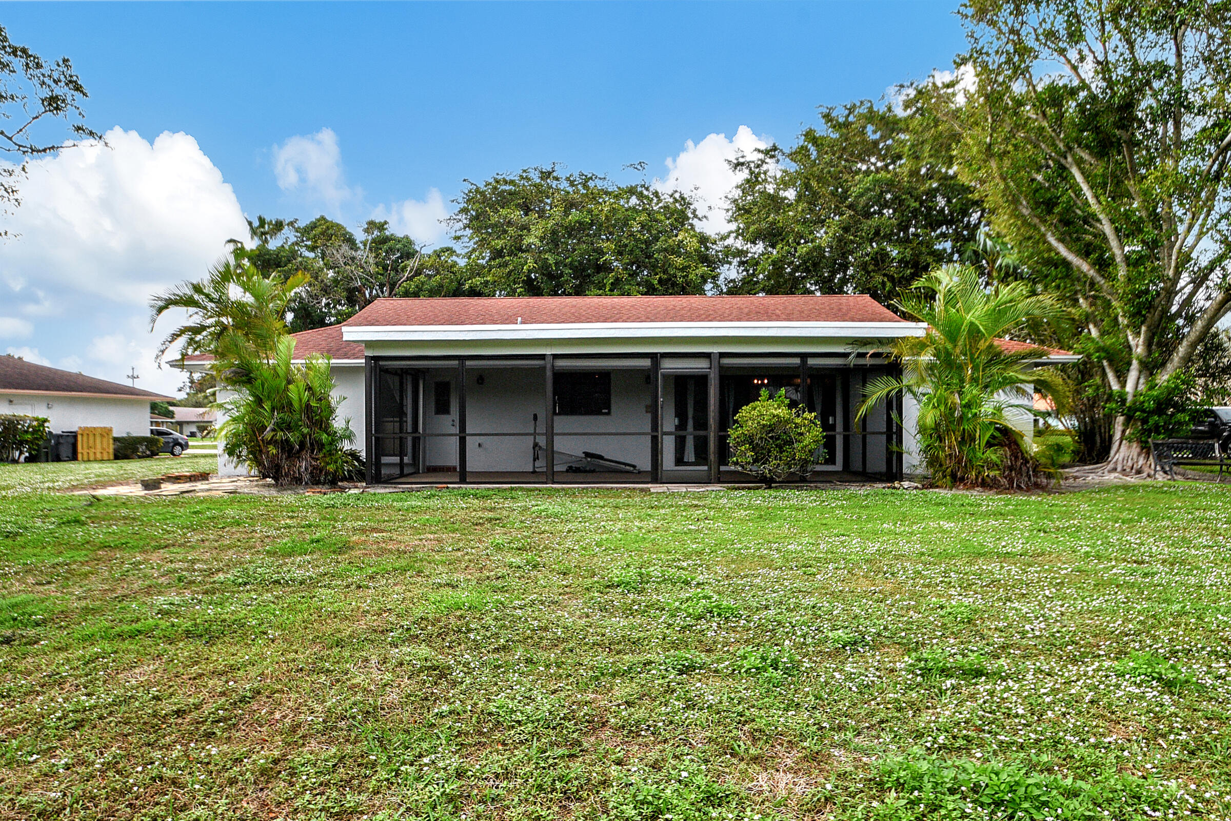 1941 Shower Tree Way Wellington, FL 33414 - Photo 31 of 36 51_house (38)