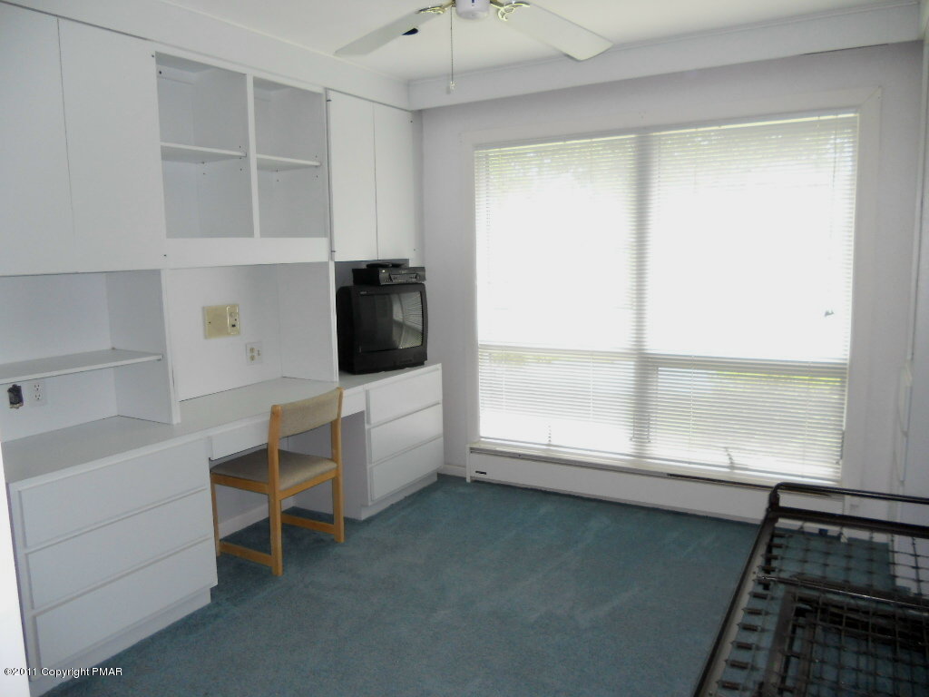 5 Wiscasset Road Mount Pocono, PA 18344 - Photo 18 of 23 Bedroom 2