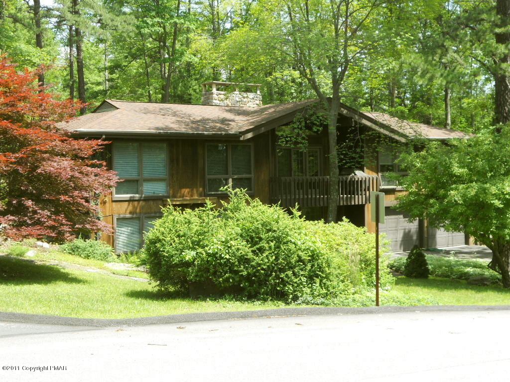 5 Wiscasset Road Mount Pocono, PA 18344 - Photo 2 of 23 Rock Ridge Road approach.