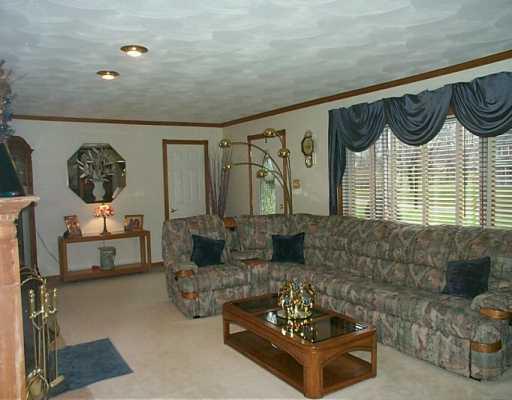2395 Dutch Ridge Road Beaver, PA 15009 - Photo 2 of 7 Living Room.