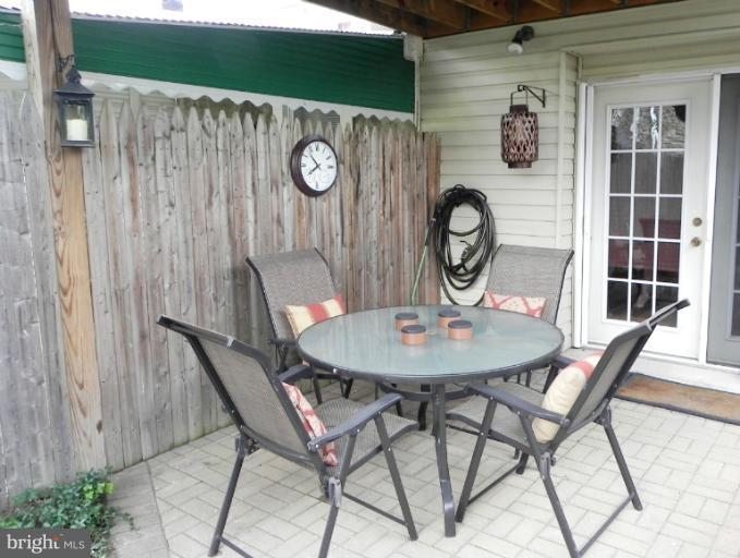 2912 Keswick Road Baltimore, MD 21211 - Photo 14 of 30 Patio for al fresco dining