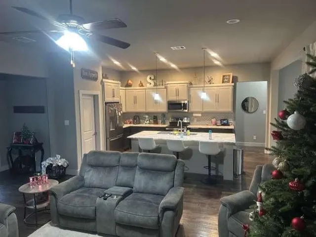 $450,000 | 5211 County Road 3228, Lone Oak, TX 75453