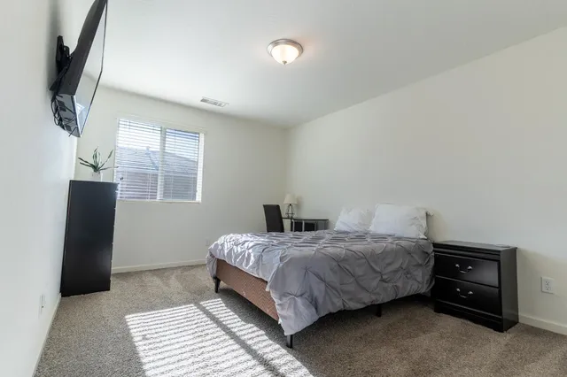 $435,000 | 3742 Longford Way, Clovis, CA 93619