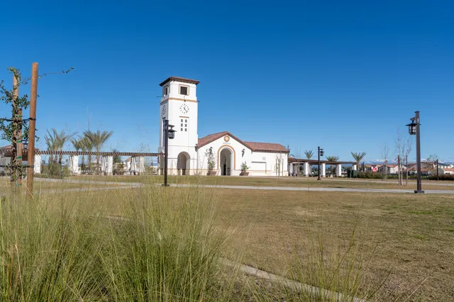 $435,000 | 3742 Longford Way, Clovis, CA 93619