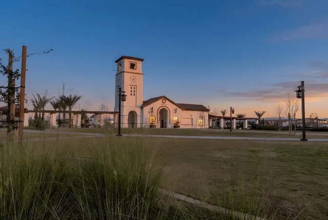 $435,000 | 3742 Longford Way, Clovis, CA 93619