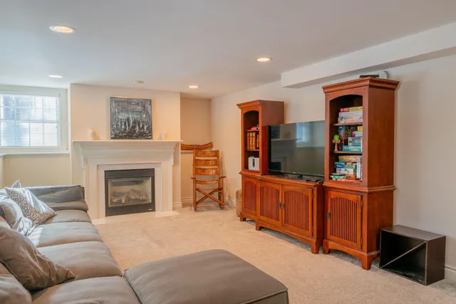 $1,650,000 | 16 Veronica Lane, Falmouth, ME 04105