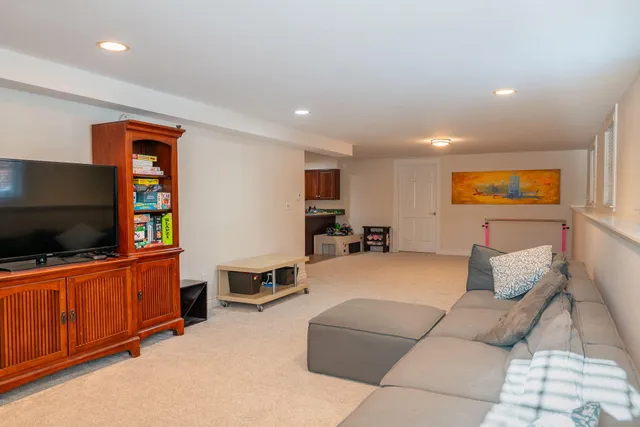 $1,650,000 | 16 Veronica Lane, Falmouth, ME 04105