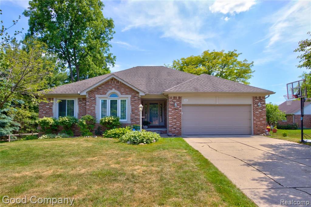 864 Preswick Court Rochester Hills, MI 48307 - Photo 1 of 47