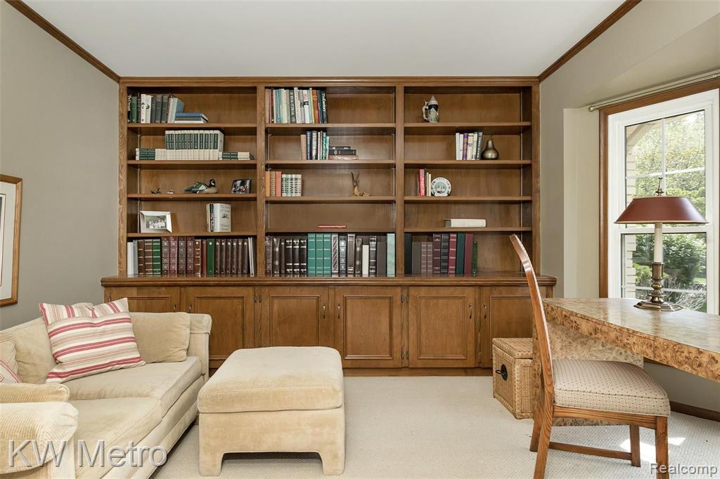 1659 North Kilburn Road Rochester Hills, MI 48306 - Photo 5 of 42