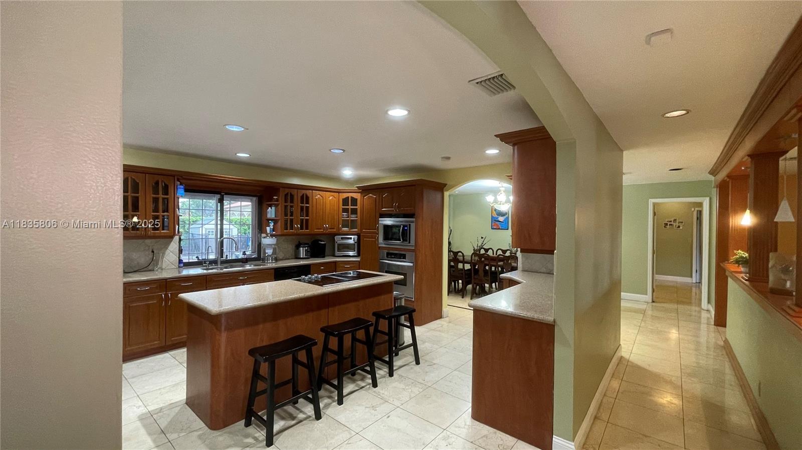 15131 Whetstone Way Southwest Ranches, FL 33331 - Photo 16 of 55 Gallery Image 16