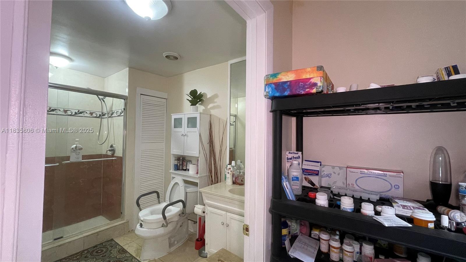 15131 Whetstone Way Southwest Ranches, FL 33331 - Photo 33 of 55 In-law Bathroom