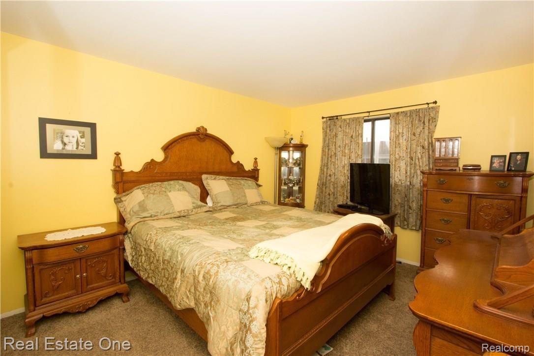 57197 Beaconsfield Road Washington, MI 48094 - Photo 9 of 45 IMG_2166.jpg