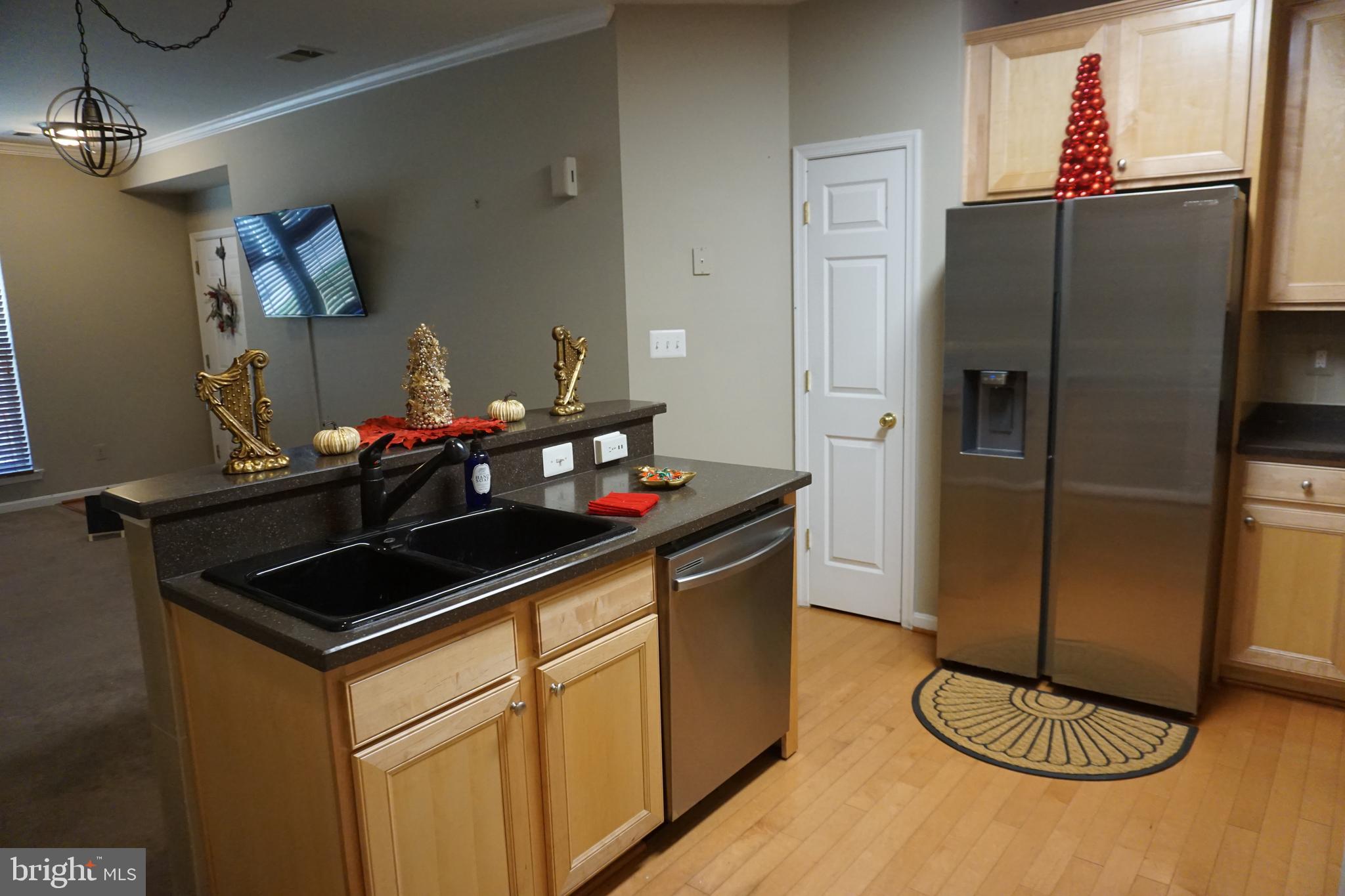 1670 Mohegan Drive, Unit A Havre de Grace, MD 21078 - Photo 39 of 44 New frig / Double sink