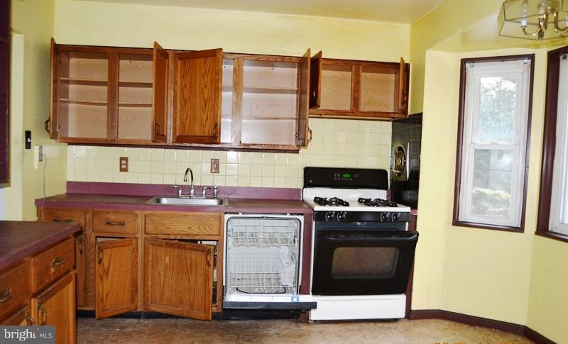 1009 Kathryn Road Silver Spring, MD 20904 - Photo 4 of 12 Kitchen