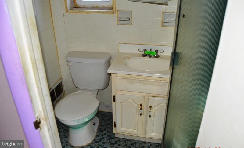 1009 Kathryn Road Silver Spring, MD 20904 - Photo 8 of 12 Bath